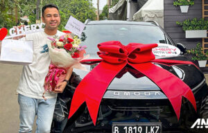 Raffi Ahmad, Konsumen Selebriti Pertama Chery Omoda E5 di Indonesia! Raffi Ahmad, Konsumen Selebriti Pertama Chery Omoda E5 di Indonesia!