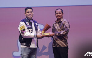 Mitsubishi Fuso Berhasil Raih Gold Champion dari Indonesia Wow Brand 2024 Mitsubishi Fuso Berhasil Raih Gold Champion dari Indonesia Wow Brand 2024