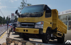 Mitsubishi Fuso Berhasil Raih Penghargaan TOP Brand dan WOW Brand! Mitsubishi Fuso Berhasil Raih Penghargaan TOP Brand dan WOW Brand!