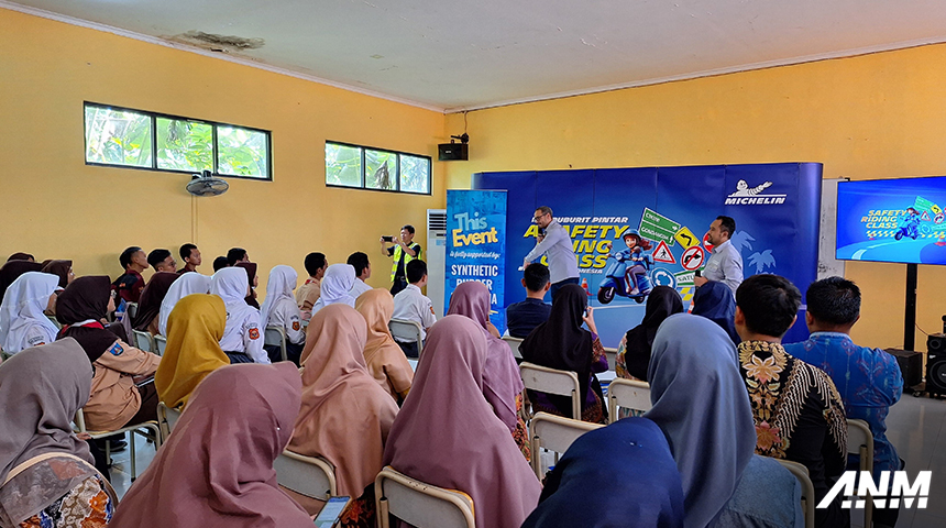 Berita, michelin-safety-riding-class-1: Michelin Indonesia Adakan Safety Riding Class untuk Pengendara Perempuan