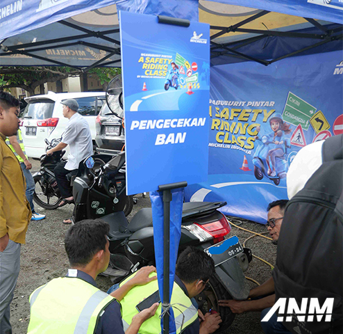 Berita, michelin-safety-riding-class-3: Michelin Indonesia Adakan Safety Riding Class untuk Pengendara Perempuan