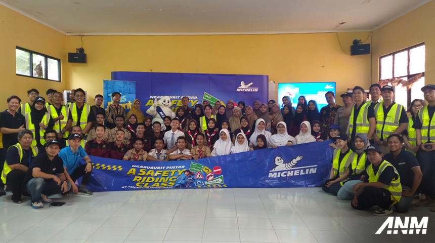 Berita, michelin-safety-riding-class: Michelin Indonesia Adakan Safety Riding Class untuk Pengendara Perempuan