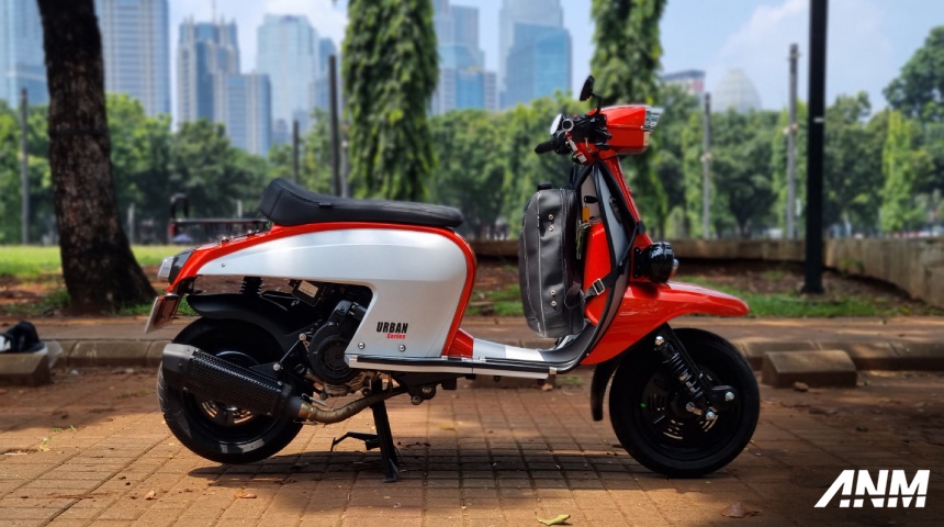 Merek Motor, scomadi-technica-200-i-urban-series-2024-indonesia-orange-white-side: Gallery Foto Scomadi Technica 200i Urban Series : Ini Baru Skutik Retro!