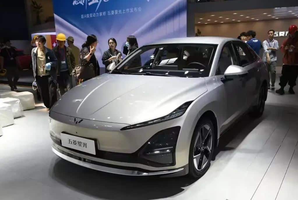 Beijing Auto Show, Harga-Wuling-Starlight-EV: Beijing Auto 2024 : Wuling Starlight EV Rilis, Mulai 224 Jutaan!