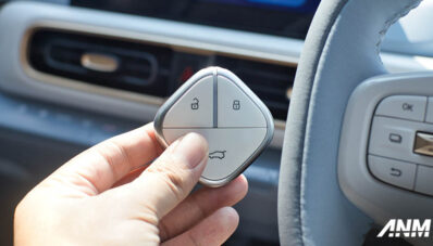 Test Drive Seres E1 : Cocok Buat Newbie, Gak Perlu Pusing Tipe Charger Test Drive Seres E1 : Cocok Buat Newbie, Gak Perlu Pusing Tipe Charger