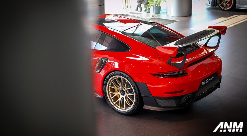 Peringati 20 Tahun Eksis di Indonesia, Intip Fasilitas Porsche Centre Surabaya! Peringati 20 Tahun Eksis di Indonesia, Intip Fasilitas Porsche Centre Surabaya!