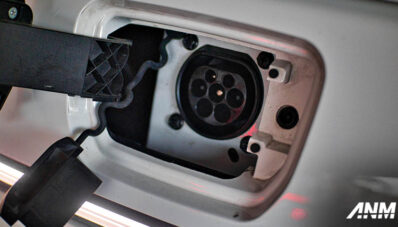 Test Drive Seres E1 : Cocok Buat Newbie, Gak Perlu Pusing Tipe Charger Test Drive Seres E1 : Cocok Buat Newbie, Gak Perlu Pusing Tipe Charger