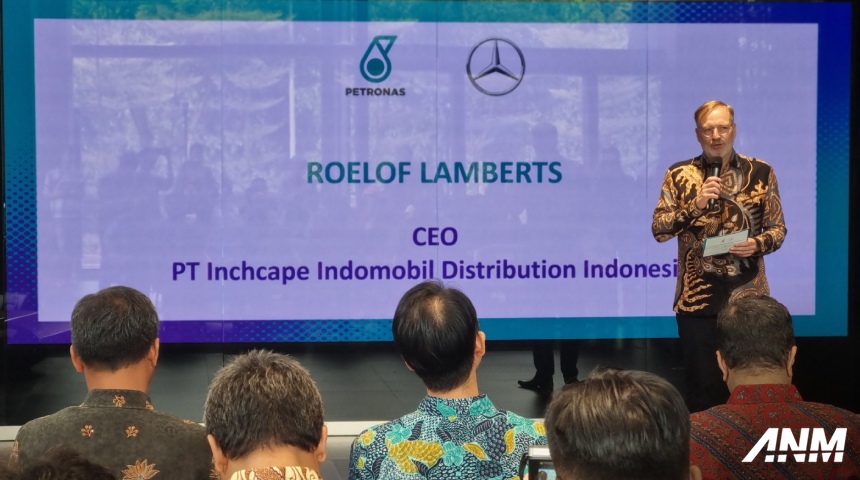 Berita, mercedes-petronas-inchcape-indonesia-signing-2024-roelof-lamberts: Mercedes-Benz National Service Weeks 2024 Kini Diperkuat Petronas Lubricants