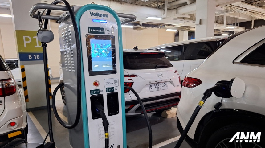 Berita, voltron-alam-sutera-living-world-plaza-fast-charging-spklu-mobil-listrik: SPKLU Voltron Perluas Jaringan Lewat Kerjasama Dengan Living World