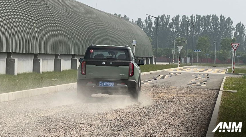 BAIC, BAIC BJ30e: Test Drive BAIC BJ40 Plus : Langsung di Tanah Kelahirannya, Beijing!