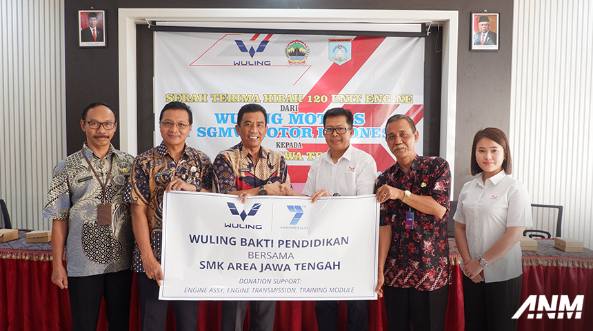 Berita, wuling-donasi-mesin-1: Wuling Donasikan Mesin Untuk SMK & Universitas di Jawa Tengah dan DIY