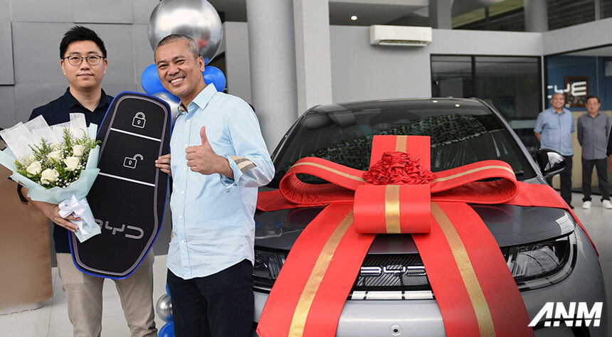 BYD Haka Handover Unit ke Konsumen, Komitmen Tambah Diler BYD Haka Handover Unit ke Konsumen, Komitmen Tambah Diler