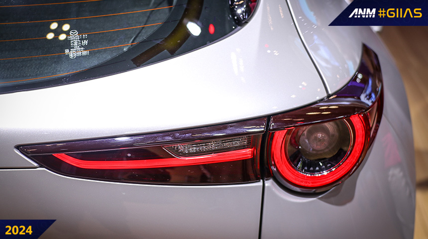 , Eurokars Mazda GIIAS 2024 – cx30 lampu belakang: Eurokars Mazda GIIAS 2024 – cx30 lampu belakang