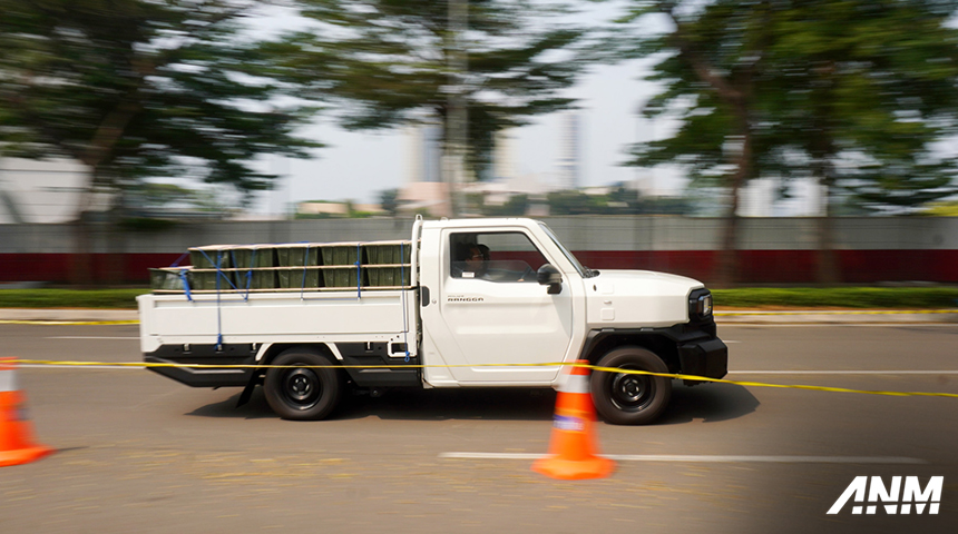 Berita, hilux-rangga-1: GIIAS 2024: Toyota Sudah Membuka Pre-Booking Hilux Rangga!