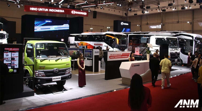 Hino Berhasil Catatkan 106 SPK dan Raih Penghargaan di GIIAS 2024 Hino Berhasil Catatkan 106 SPK dan Raih Penghargaan di GIIAS 2024