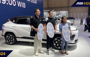 GIIAS 2024: Hyundai Lakukan Seremonial Serah Terima unit All New Kona Electric GIIAS 2024: Hyundai Lakukan Seremonial Serah Terima unit All New Kona Electric