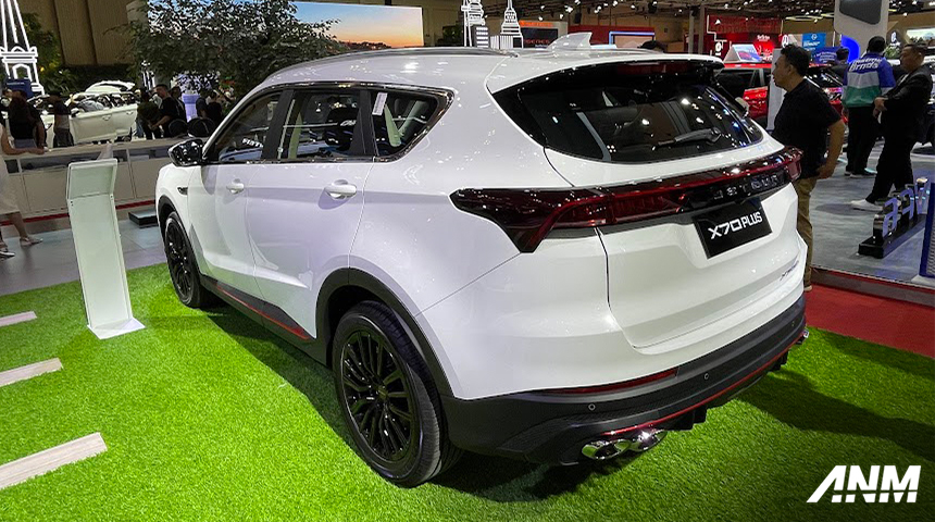 Berita, jetour-x70-plus-1: GIIAS 2024: Jetour Luncurkan Dua Model Baru, Perdana dengan Setir Kanan!