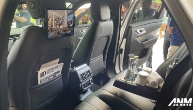 Raffles Jakarta Hadirkan Layanan Antar-Jemput dengan Range Rover Velar! Raffles Jakarta Hadirkan Layanan Antar-Jemput dengan Range Rover Velar!