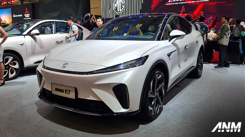 Berita, mg-r7-giias: GIIAS 2024: MG Bawa Cyberster dan Banyak Special Display!