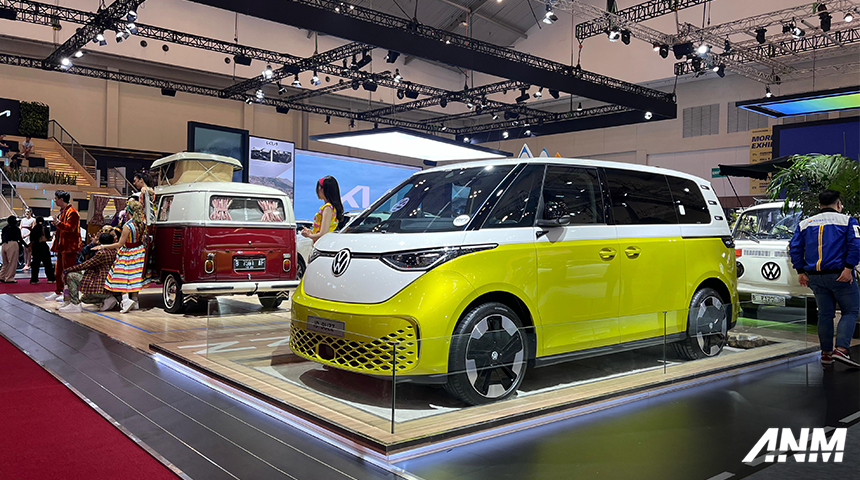 Berita, vw-id-buzz-indonesia: GIIAS 2024 : VW Luncurkan ID. Buzz, Pertama Kalinya VW Masuki Era Mobil Listrik di Indonesia