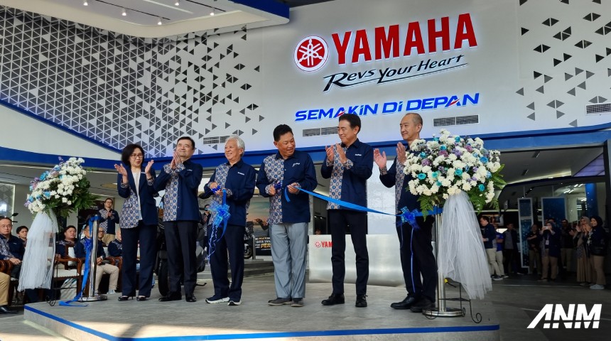 Berita, yamaha-premium-dealer-diler-jakarta-2024-opening-ceremony: Yamaha Premium Dealer, Bentuk Baru Sambut Ulang Tahun Ke-50