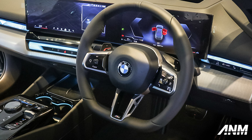 Berita, Interior All New BMW 520i M Sport: BMW Astra Rilis All New 520i M Sport di Jatim, Harga 1,4 Miliar!