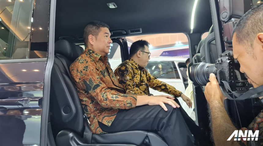 Berita, Interior Honda StepWGN GIIAS Surabaya: GIIAS Surabaya 2024 : Honda e:N1 & StepWGN HEV Dipamerkan Ke Publik Jatim