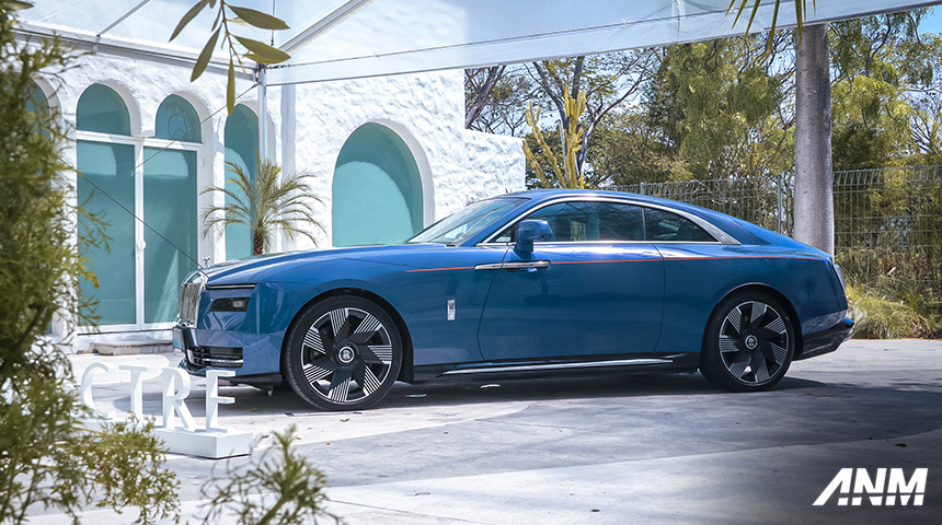 Berita, Rolls Royce Spectre EV: Rolls-Royce Spectre Hadir Perdana di Surabaya, Konsumen Bisa Coba!