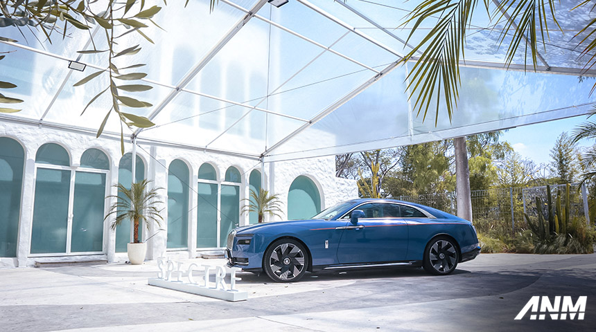 Berita, Rolls Royce Spectre Eurokars: Rolls-Royce Spectre Hadir Perdana di Surabaya, Konsumen Bisa Coba!