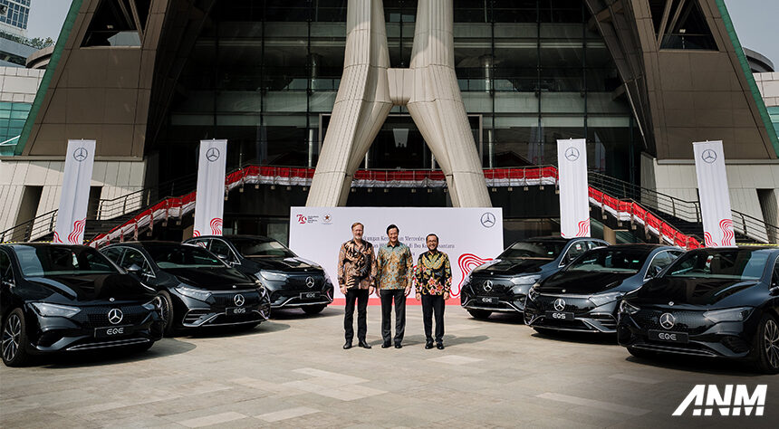 Mercedes-Benz Kirimkan EQ-Series untuk Mobilitas HUT RI ke-79 di IKN Mercedes-Benz Kirimkan EQ-Series untuk Mobilitas HUT RI ke-79 di IKN