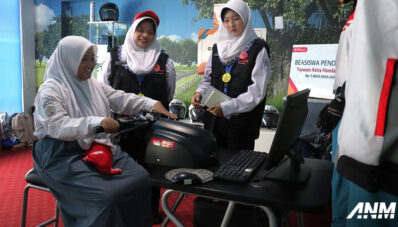 Duta Safety Riding Peroleh Beasiswa Pendidikan dari Yayasan AHM Duta Safety Riding Peroleh Beasiswa Pendidikan dari Yayasan AHM