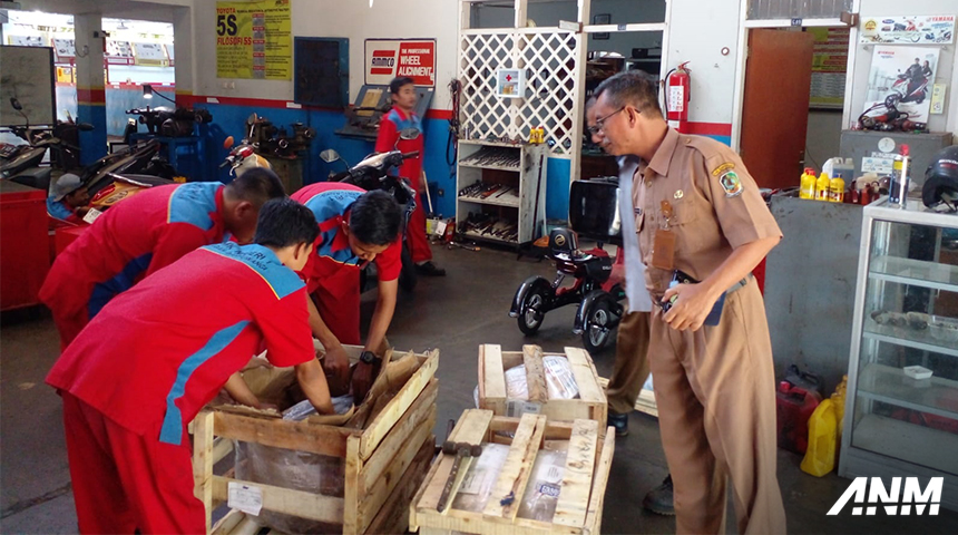 Berita, dfsk-donasi-1: DFSK Donasikan 3 unit Transmisi CVT untuk SMK Negeri 1 Glagah Banyuwangi