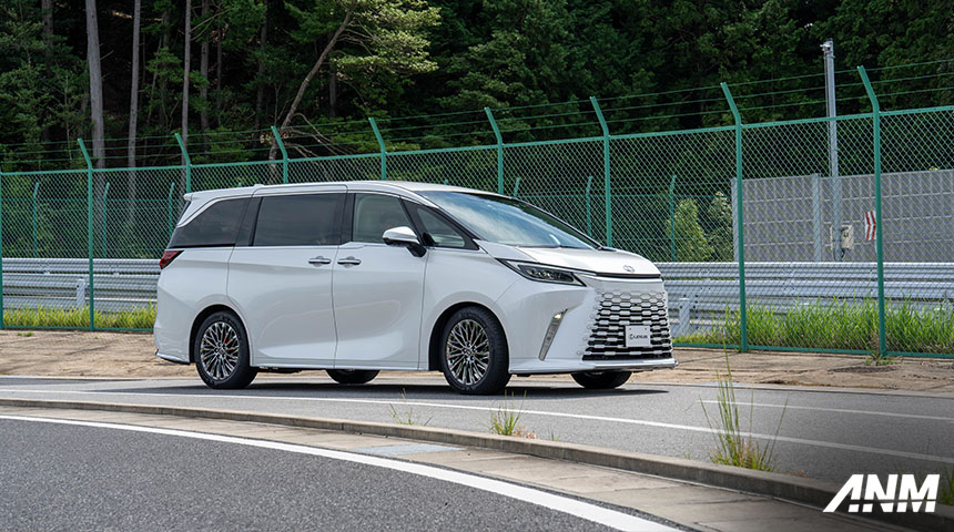 Berita, Lexus Driving Signature Japan LM: Lexus Takumi Shuichi Ozaki : Kami Tidak Akan Menjadi GR Lexus!