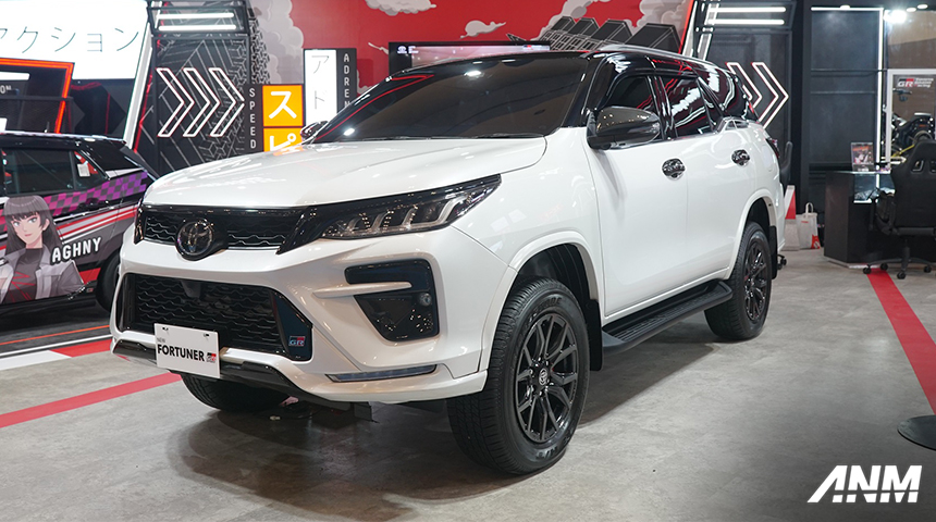 Berita, toyota-imx-2: Toyota Pajang Hilux Rangga Konversi dan Modifikasi Lineup GR di IMX 2024