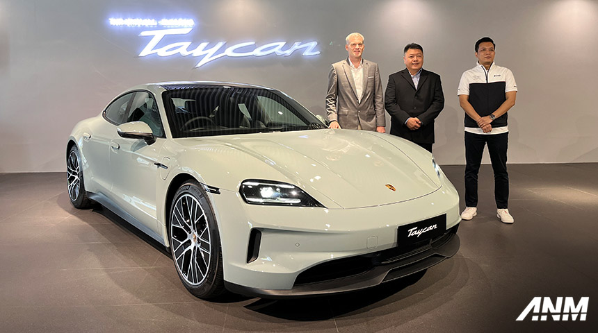 Berita, Launch Porsche Taycan Panamera Centre Surabaya: Porsche Taycan & Panamera Versi Terbaru Sapa Publik Kota Pahlawan