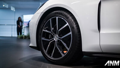 Porsche Taycan & Panamera Versi Terbaru Sapa Publik Kota Pahlawan