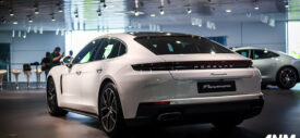 Porsche Panamera Centre Surabaya