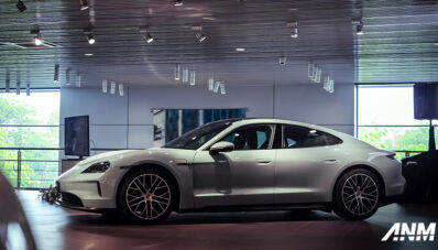 Porsche Taycan & Panamera Versi Terbaru Sapa Publik Kota Pahlawan