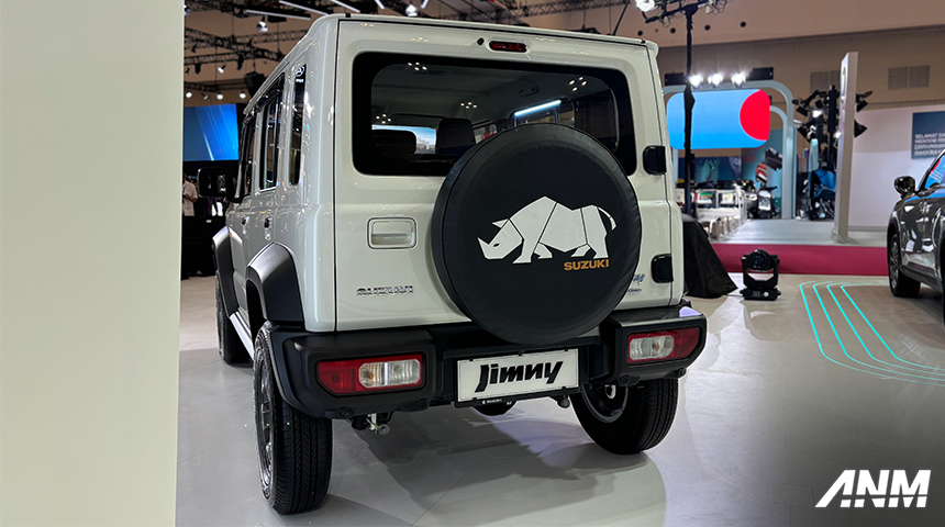 Berita, jimny-rhino-3: GJAW 2024: Suzuki Luncurkan Jimny 5-Door Rhino Edition, Ini Bedanya!