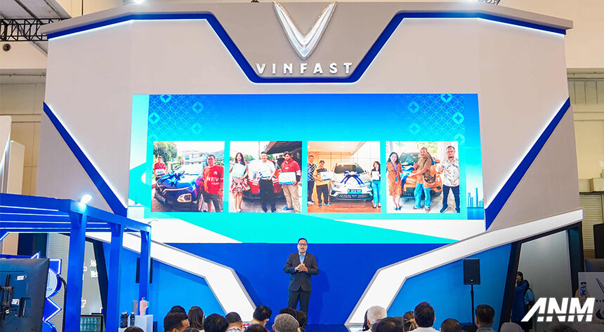 GJAW 2024: Vinfast Gelar Ceremonial Handover VF5 ke Konsumennya GJAW 2024: Vinfast Gelar Ceremonial Handover VF5 ke Konsumennya