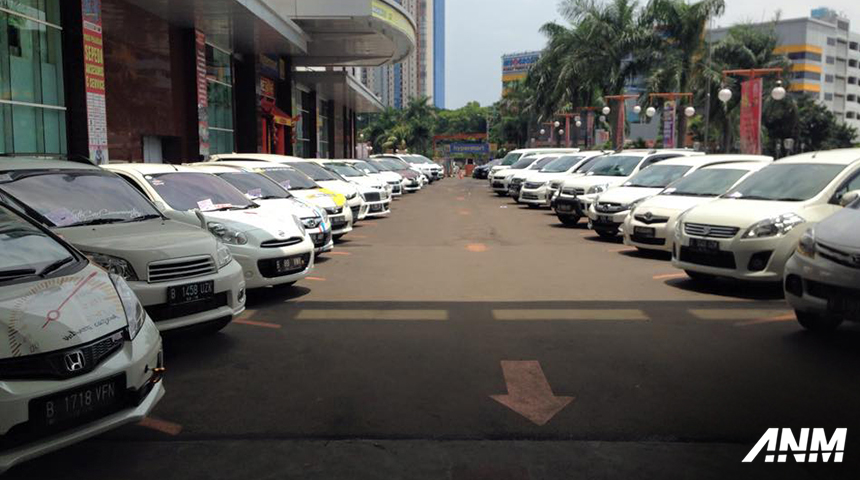 Berita, white-car-community: Pererat Silaturahmi, 4 Komunitas Mobil Berbasis Warna Kopdar Di Sentul!