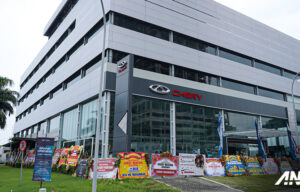 Chery Resmikan Dealer Terbesar di Indonesia : 6 Lantai & Ada Body Repair! Chery Resmikan Dealer Terbesar di Indonesia : 6 Lantai & Ada Body Repair!