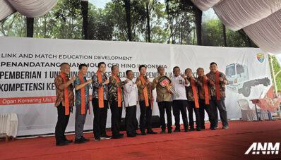 Dukung Pendidikan Vokasi, Hino Serahkan Truk 500 Series ke SMKN 1 Belitang III Dukung Pendidikan Vokasi, Hino Serahkan Truk 500 Series ke SMKN 1 Belitang III