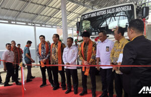 Dukung Pendidikan Vokasi, Hino Serahkan Truk 500 Series ke SMKN 1 Belitang III