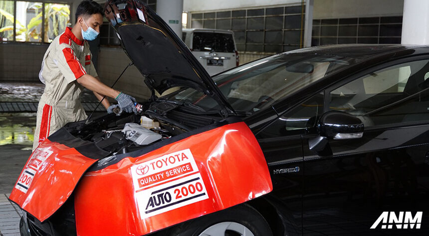 Mobil Hybrid Tak Wajib Ganti Oli Secara Berkala? Masa Sih? Mobil Hybrid Tak Wajib Ganti Oli Secara Berkala? Masa Sih?