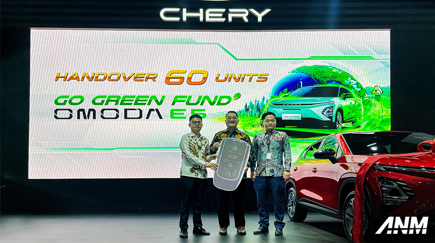 Berita, chery-handover-bsi: IIMS 2025 : Chery Serah Terimakan 60 Omoda E5 Kepada PT Bank Syariah Indonesia