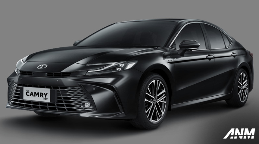 Berita, toyota-new-camry-1: IIMS 2025: Toyota Luncurkan All New Camry, Harga Hampir Rp 1 Miliar!