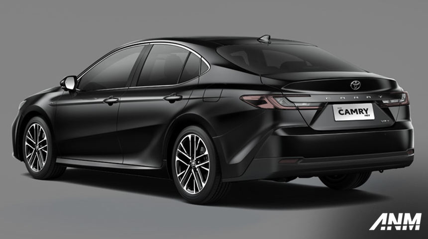 Berita, toyota-new-camry: IIMS 2025: Toyota Luncurkan All New Camry, Harga Hampir Rp 1 Miliar!