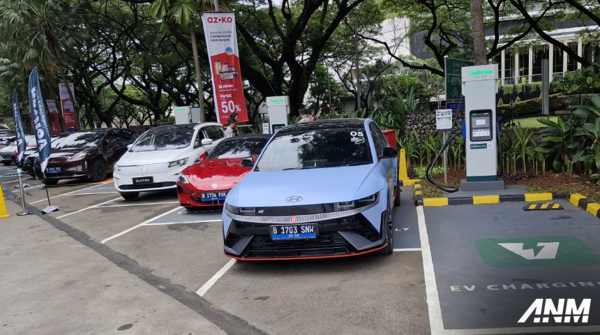 Berita, voltron-indonesia-living-world-alam-sutera-hyper-fast-charging-spklu-360-kw-parking-bay: Voltron Resmikan SPKLU Hyper Fast Charging Station Pertama Di Indonesia