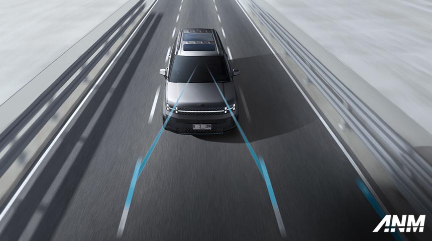 Advertorial, Hyundai Santa Fe Hybrid ACC: Hyundai Santa Fe Hybrid : SUV All-Rounder Serba Bisa!